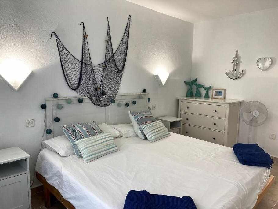 Brut Apartamento Con Piscina Cala'N Blanes  Buitenkant foto